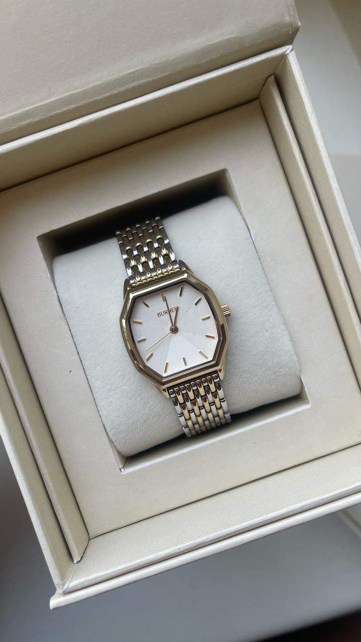 Элегантные женские часы + браслет в комплекте (подарочный набор)