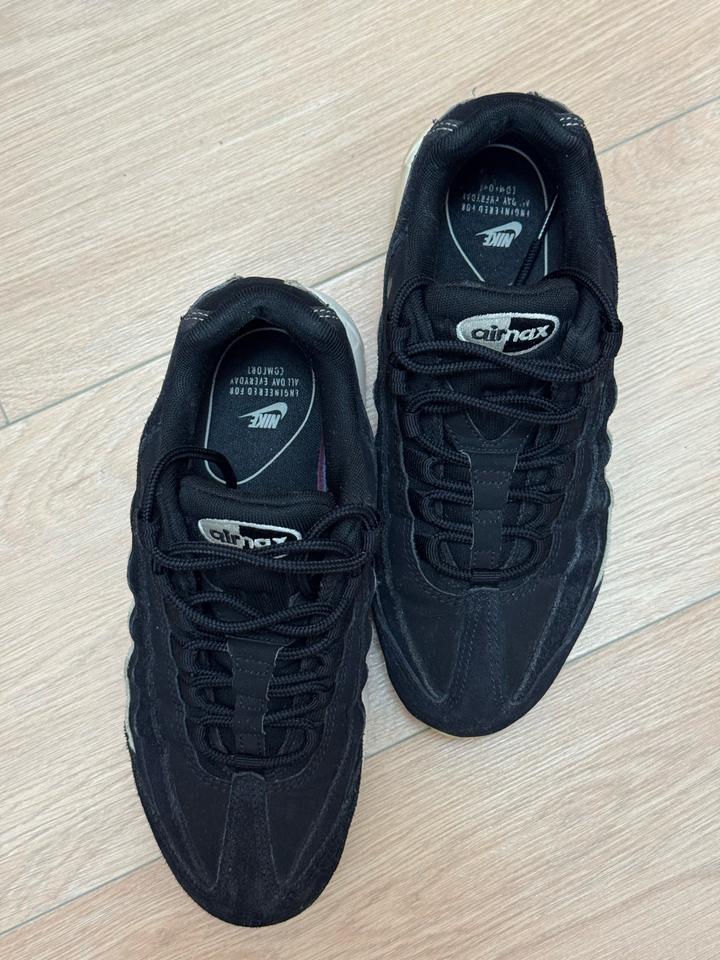 Nike Air Max 95 Premium-Black / Spruce Aura / Summit White.