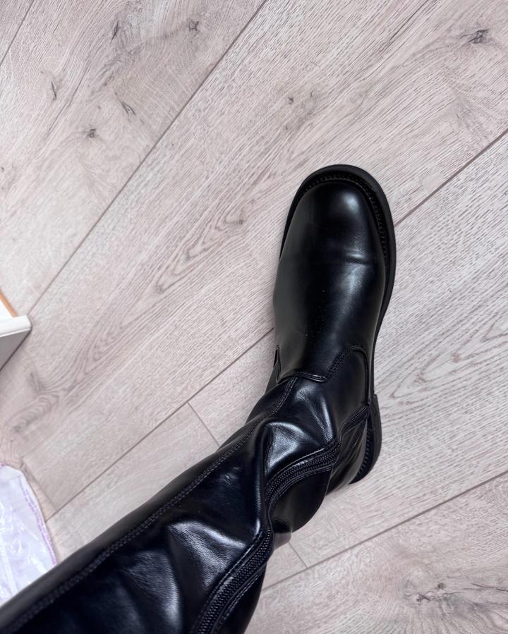 Продам осенние сапоги ботфорты