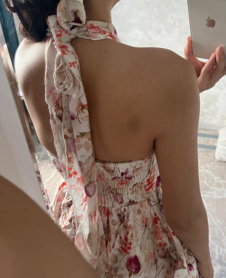 Платья