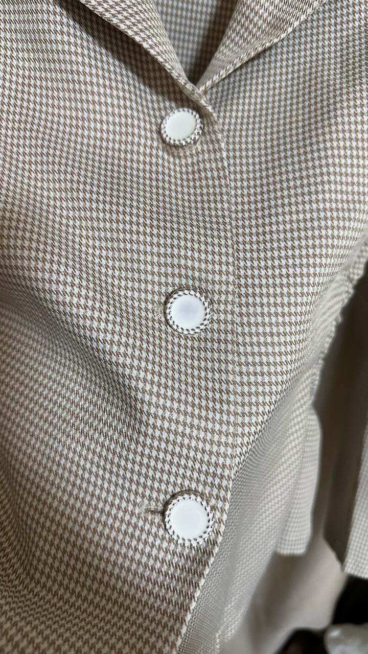 классическая двойка с открытыми боками