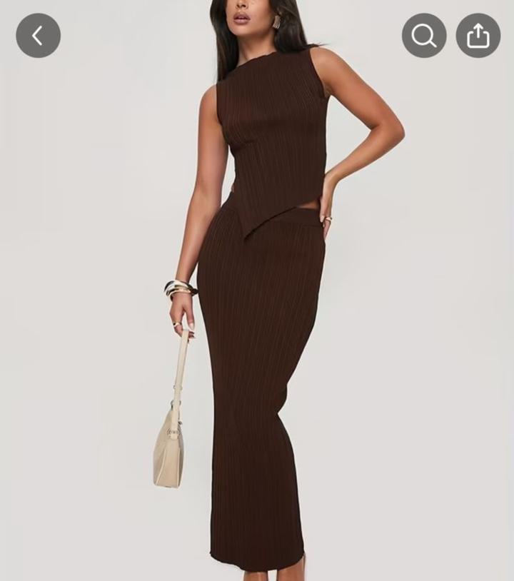 Двойка топ с юбкой миди