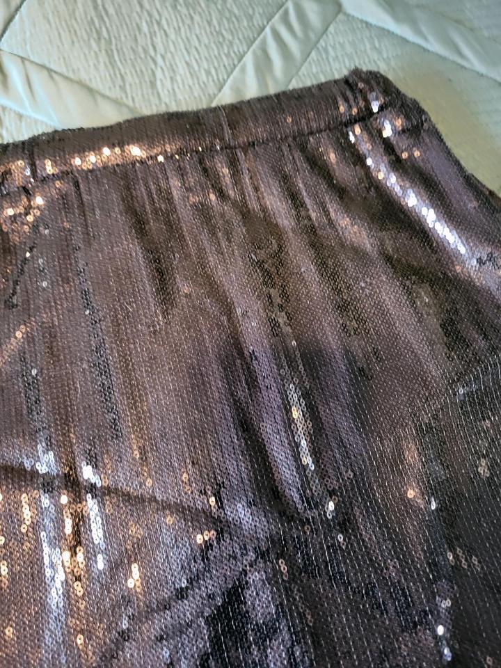 Синяя юбка в пайетках + поло под Massimo Dutti