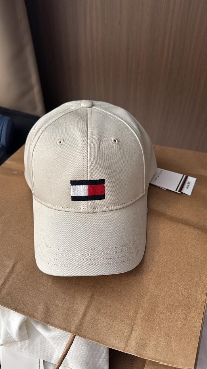 Бейсболка новая детская Tommy Hilfiger