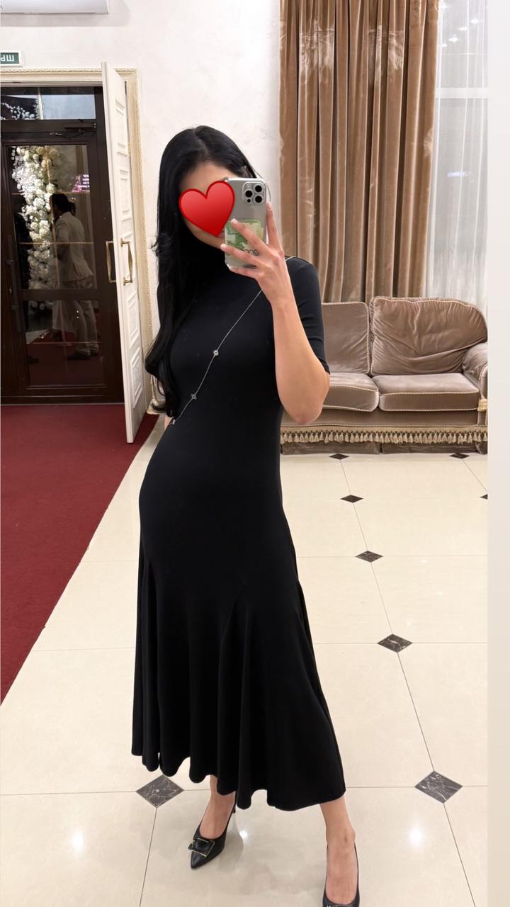 Черное платье миди