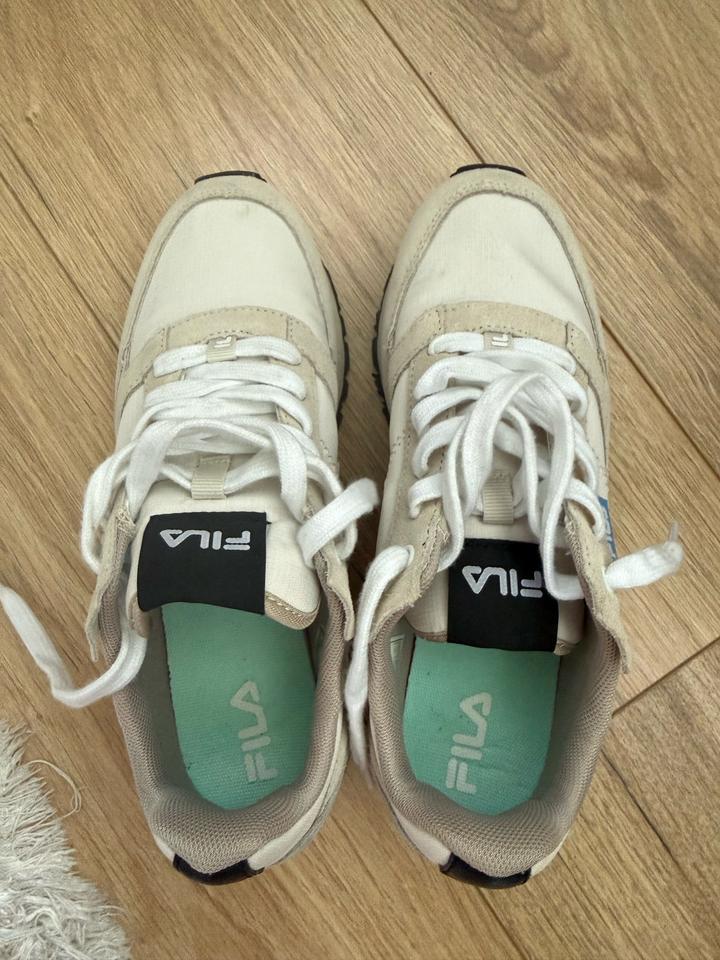Кроссовки FILA 36,5-37 оригинал