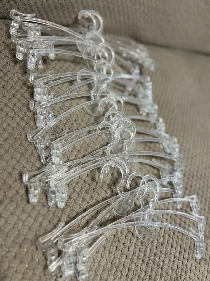 Вешалки для нижнего белья.