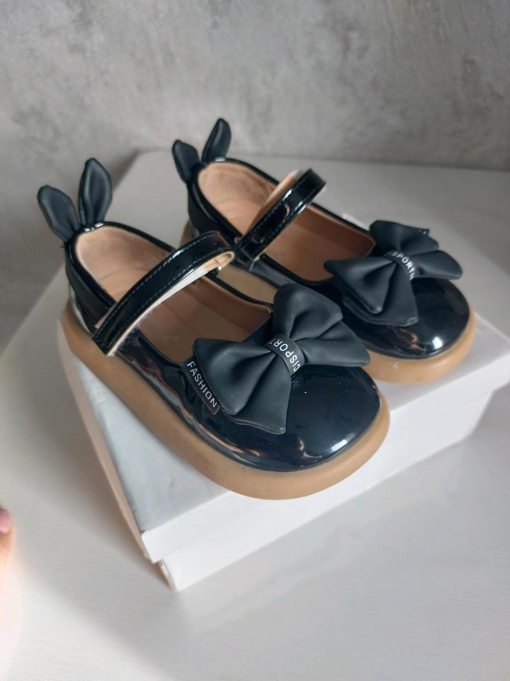 Туфли на девочку