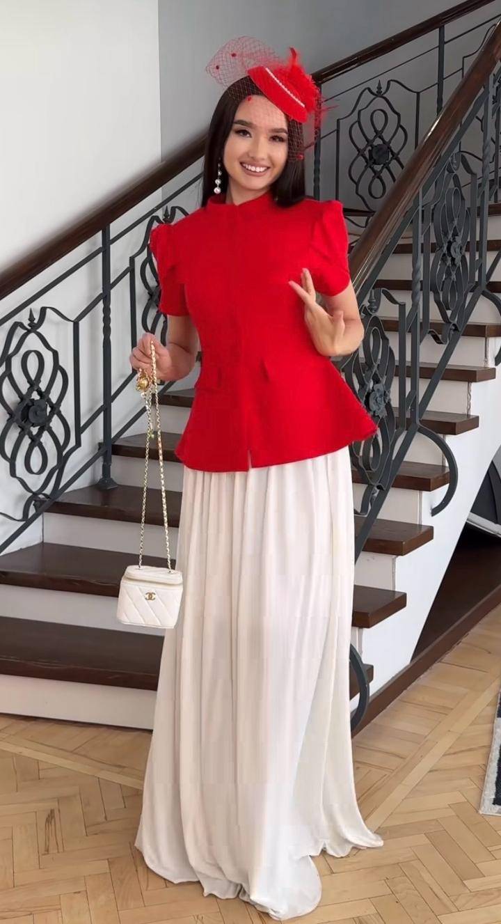 Элегантный вечерний образ: Алая блуза + Макси-юбка + Дизайнерский декор