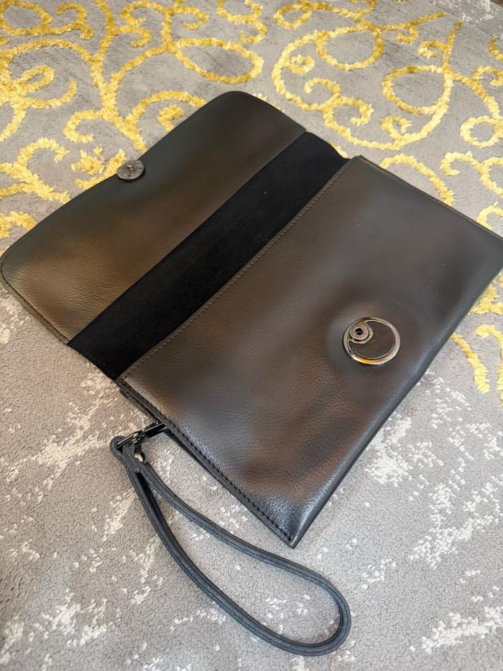 Черный клатч