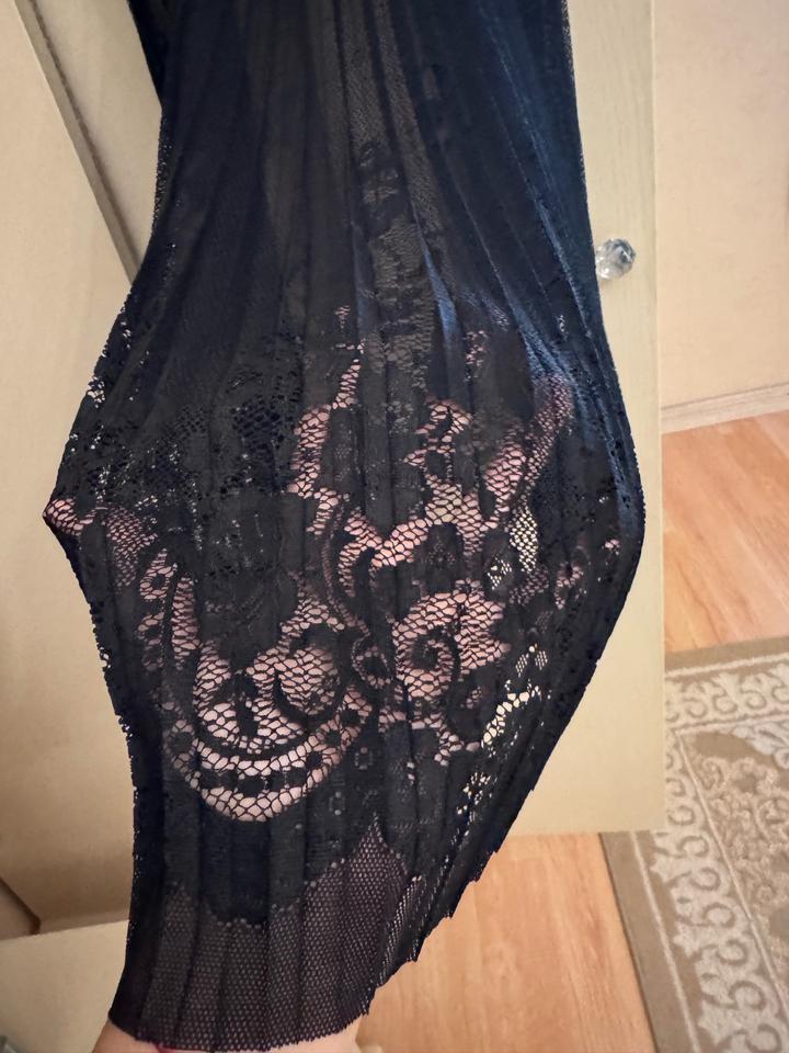 Черное платье