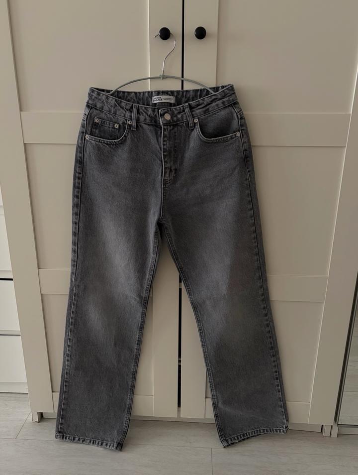 джинсы серые