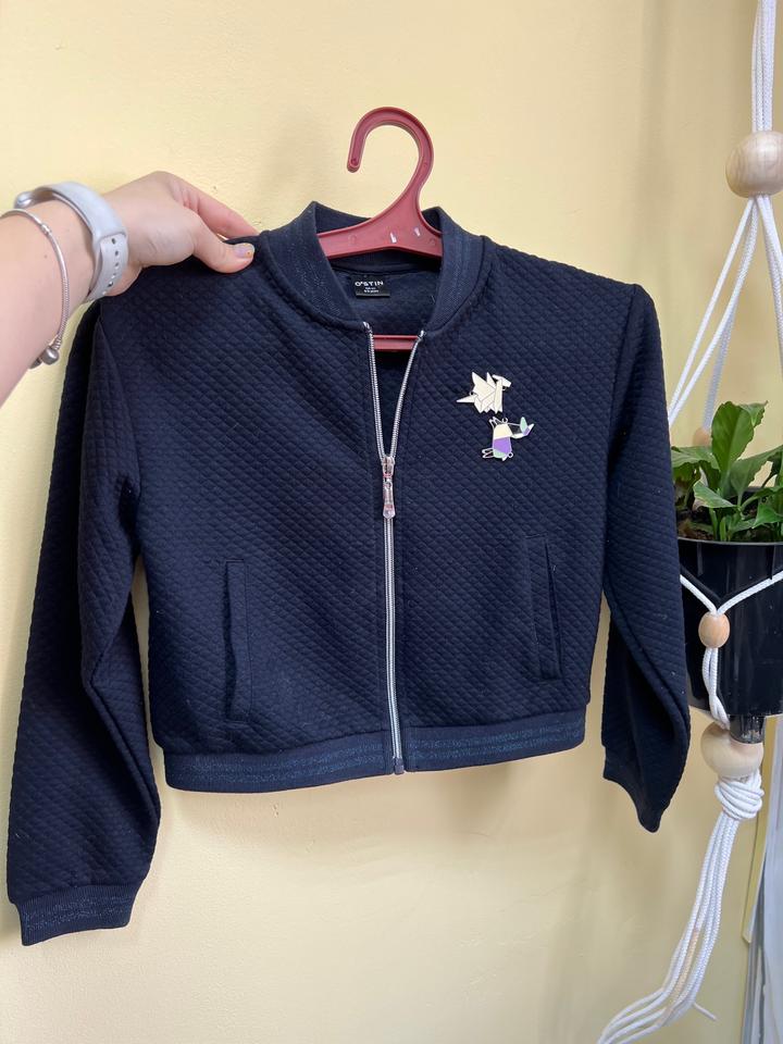 Кофта-бомбер на девочку