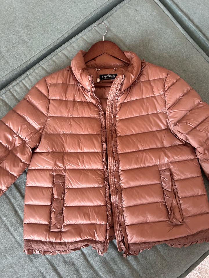 Весенняя куртка Twinset, пух