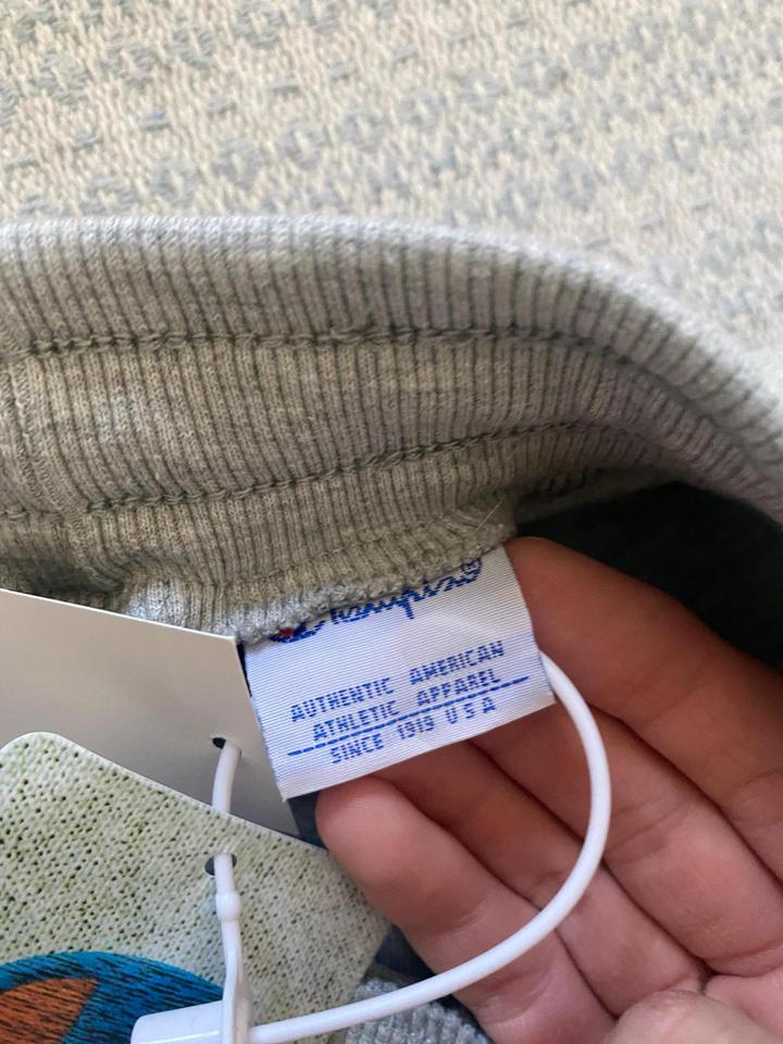 Серые шорты Champion