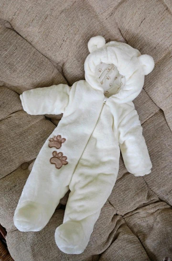 Продам комбинезон мишки