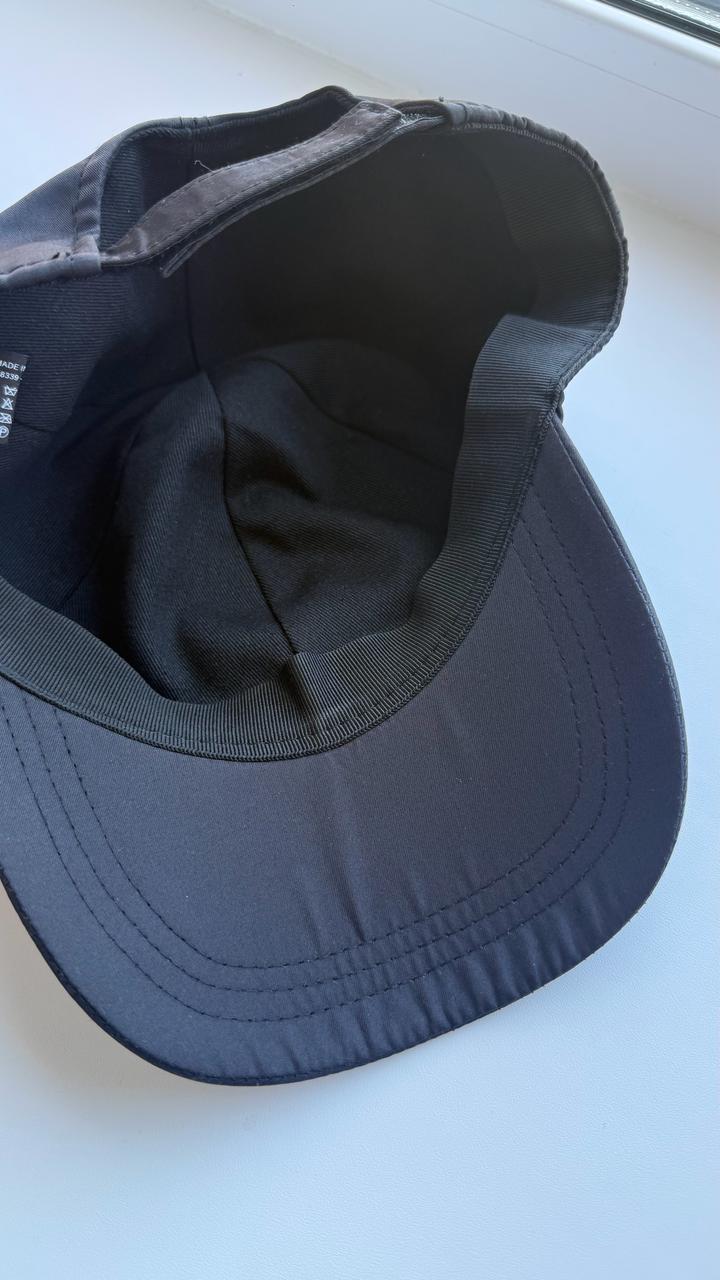 Кепка Prada