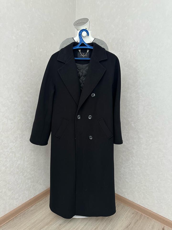 Черное пальто