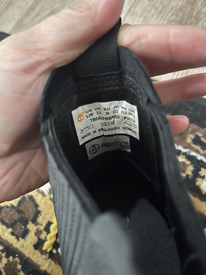 Продам черные ботинки Timberland Chelsey