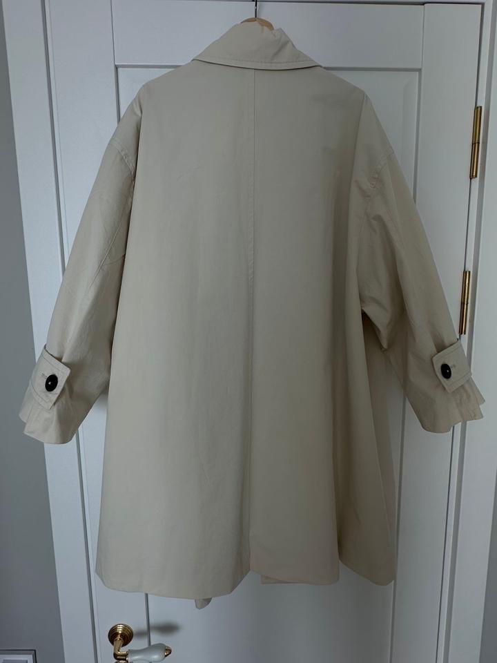 Продам укороченный тренч Zara