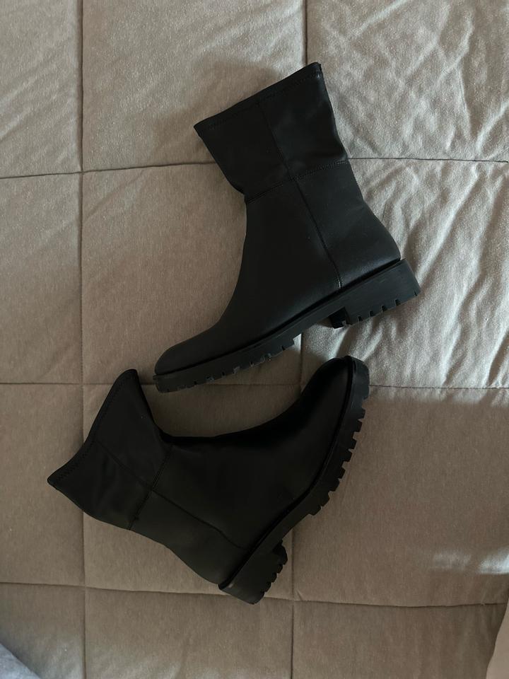 Полу сапоги Zara 38 рр