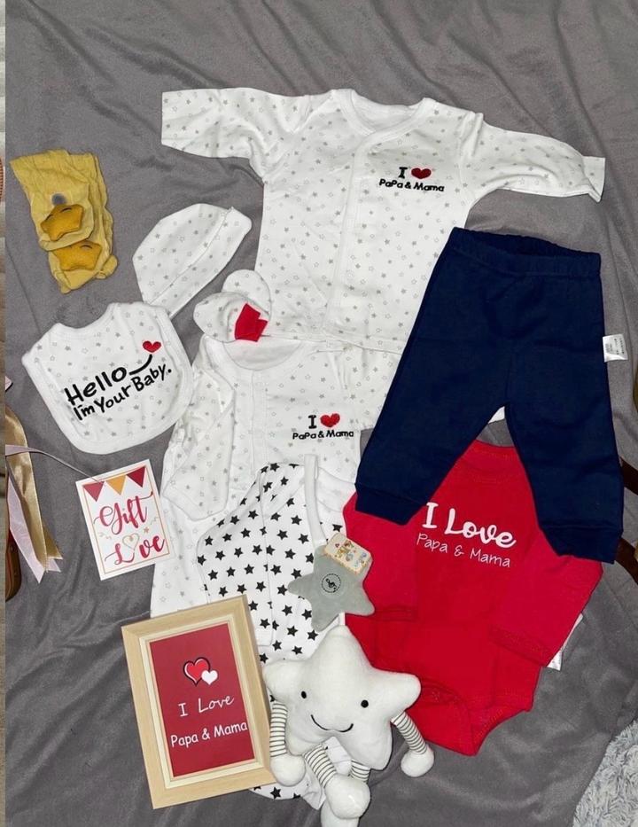 Чемодан + комплект одежды для новорожденных