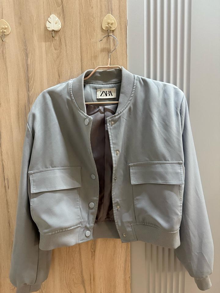 Куртка легкая