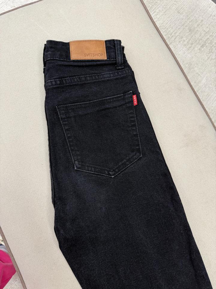 джинсы черные