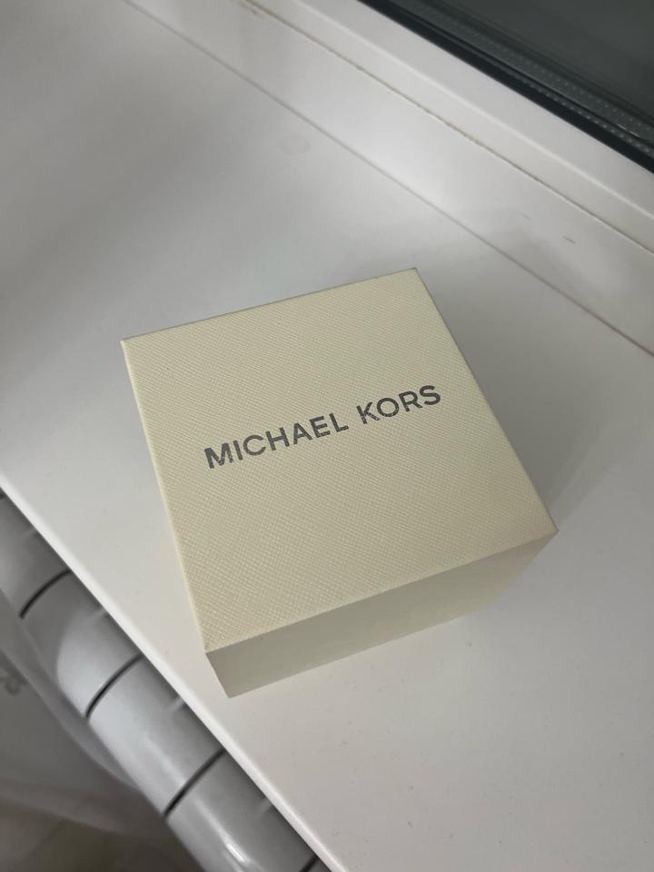 Часы „Michael Kors“