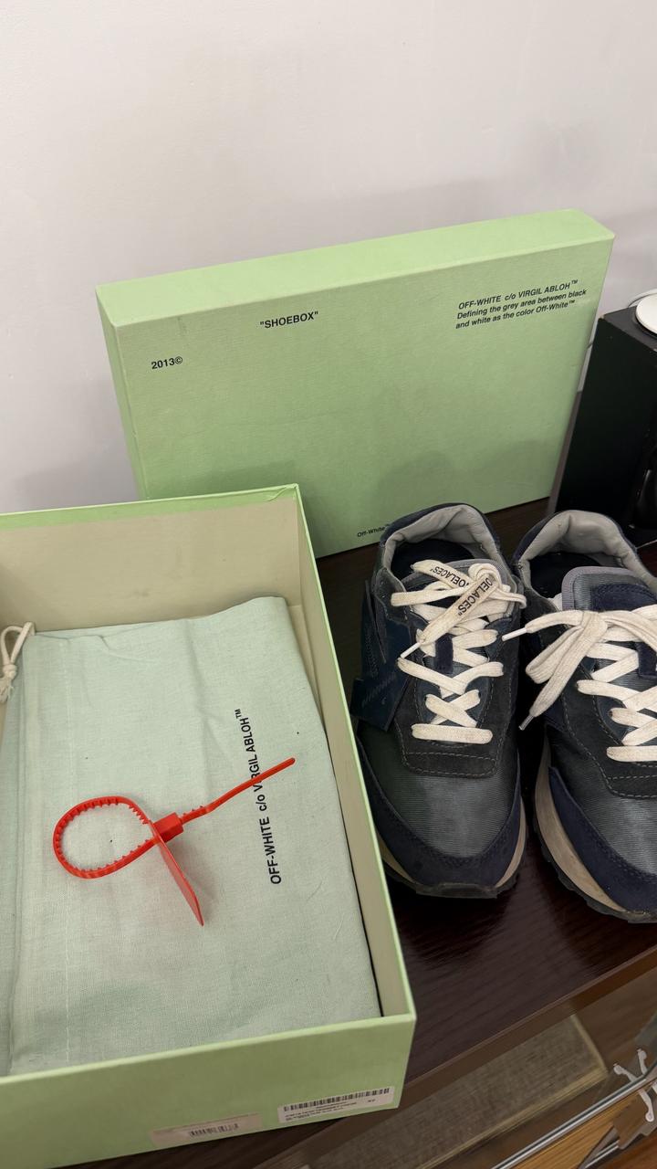 Кроссовки off-white