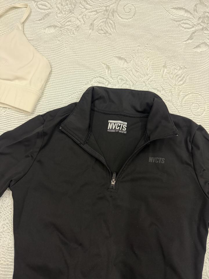 Лонгслив спортивный в зал для фитнеса от мерча Invictus размер XS