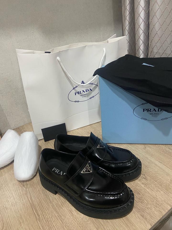 Лоферы prada черные