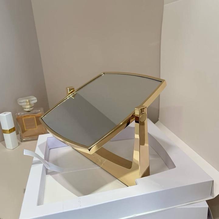 Зеркало Chanel