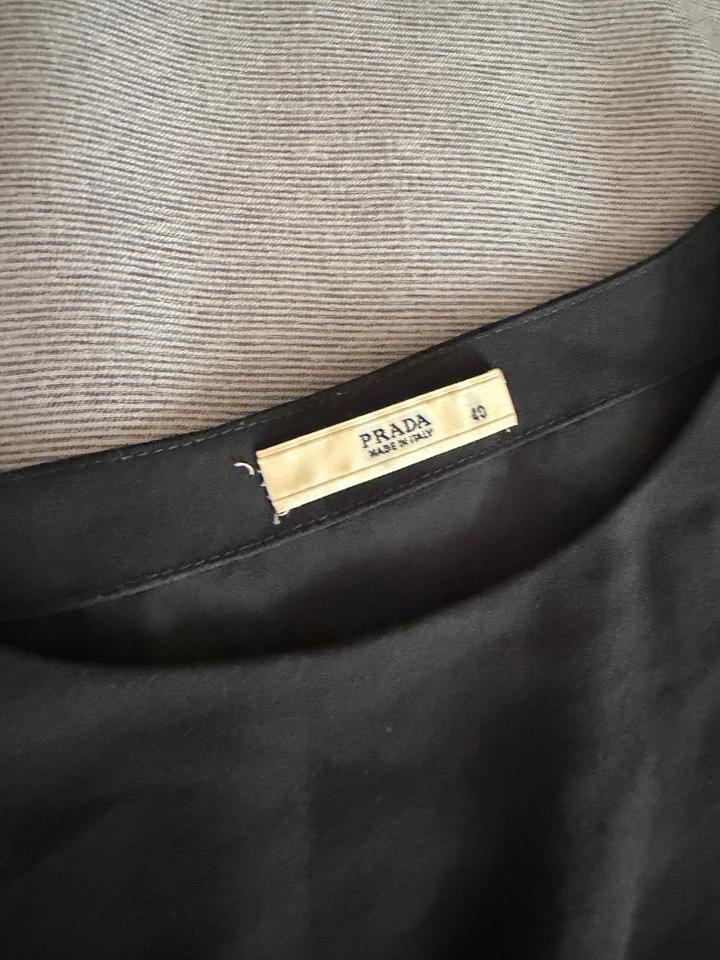 Черное платье Prada