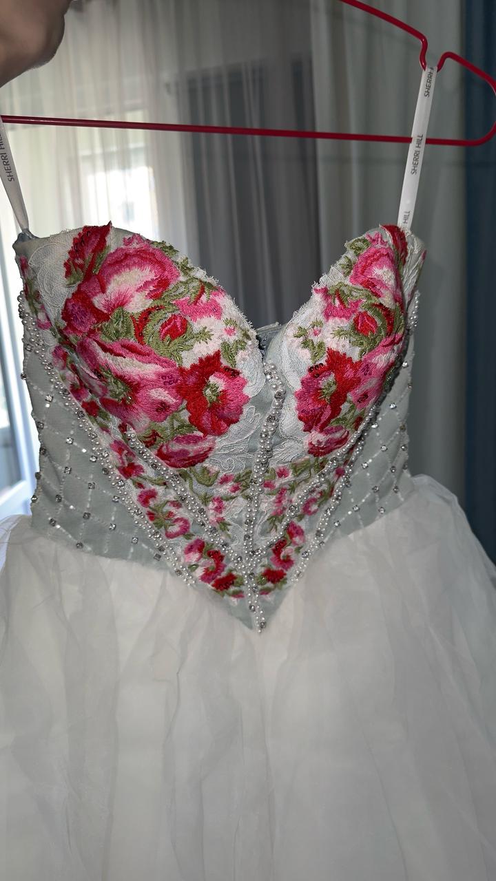 Вечернее платье Sherri Hill