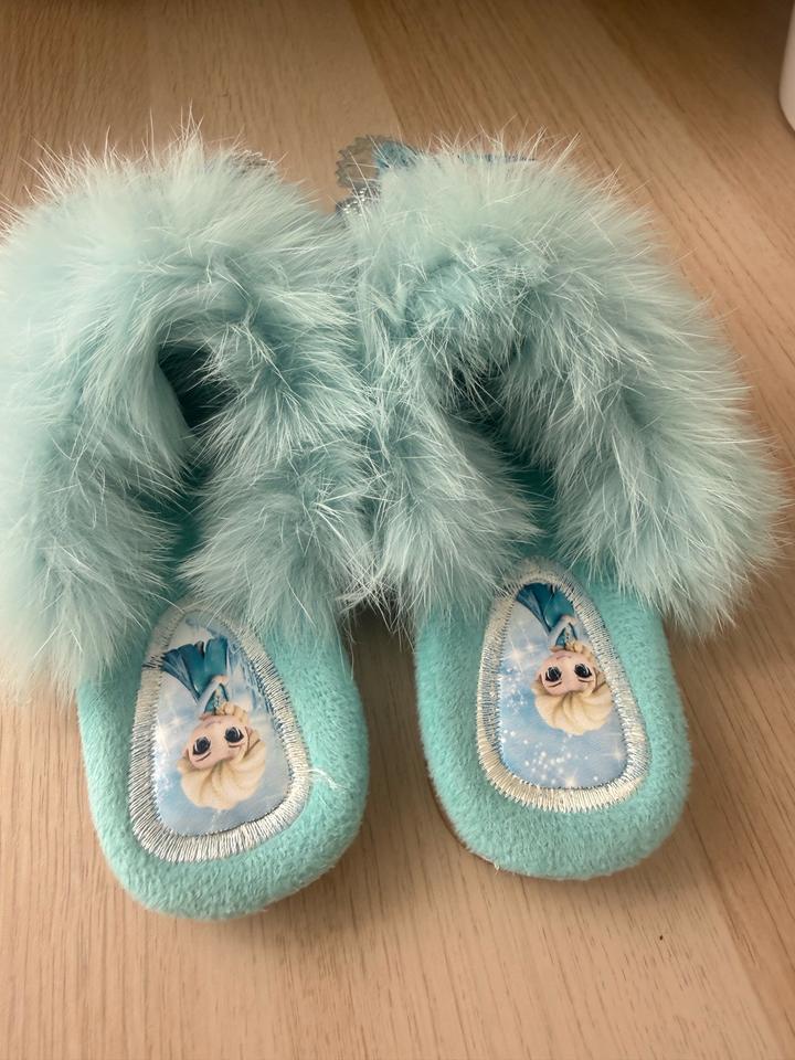 Кроссовки детские