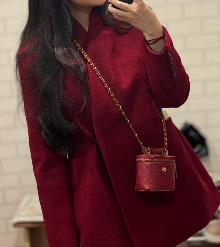 Пальто цвета «бургунди»