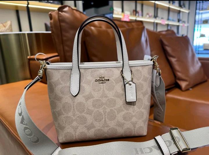 Сумочка Coach City mini, 100% оригинал, натуральная кожа, канва, широкий ремешок