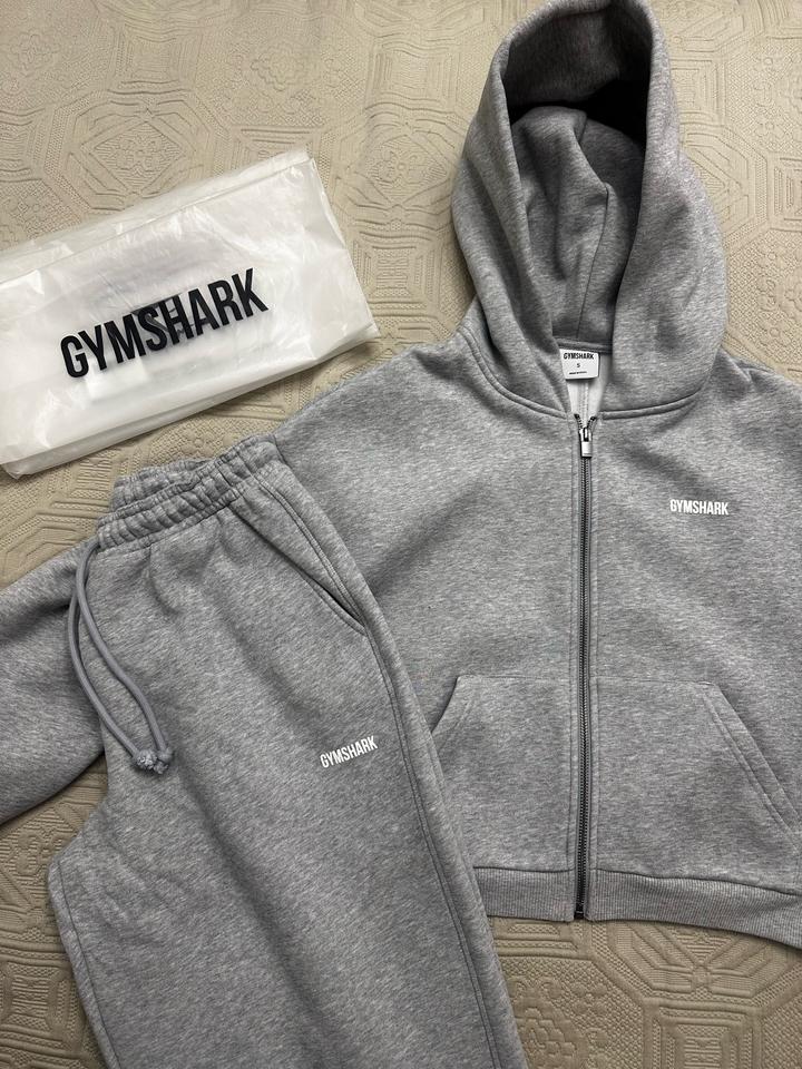 Спортивный флисовый костюм от Gymshark