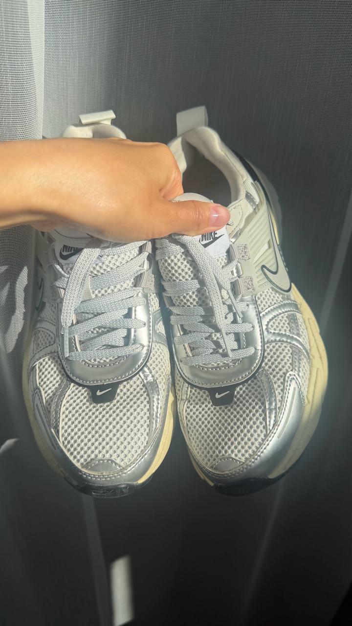 Nike кроссовки