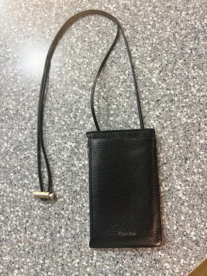 Сумка кросс-боди Calvin Klein