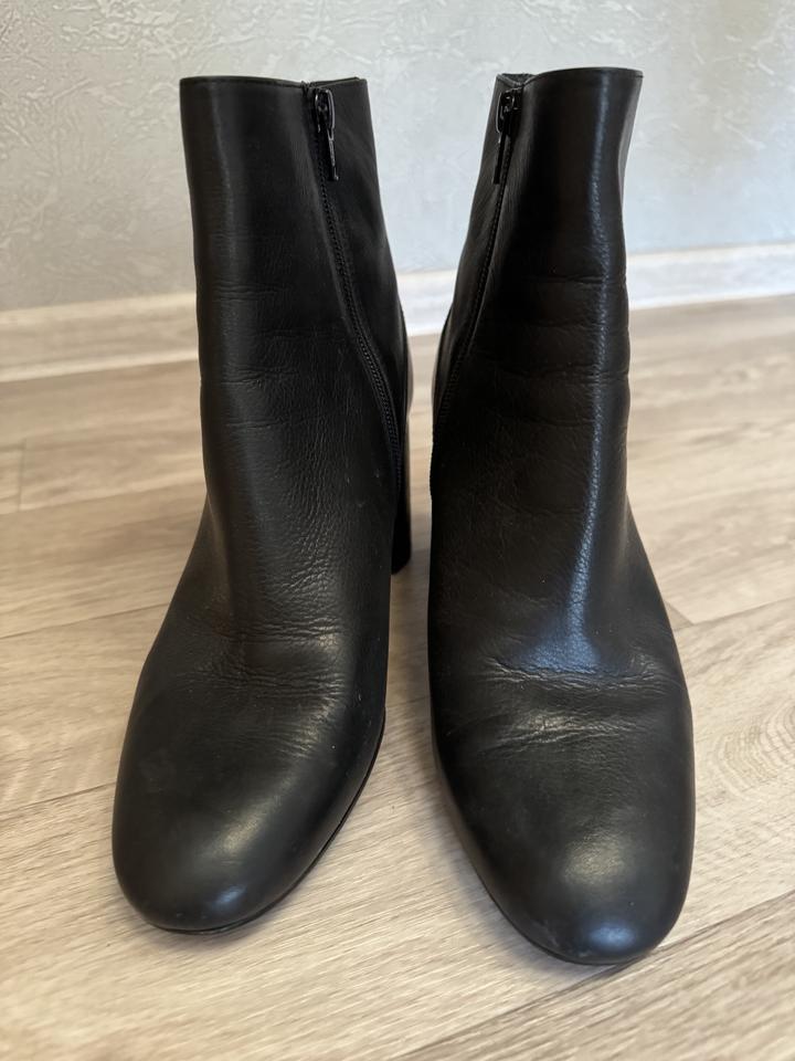 кожаные ботильоны от Unisa