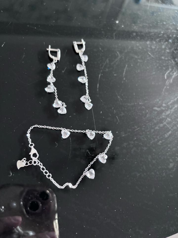 Серьги и цепочки из серебра