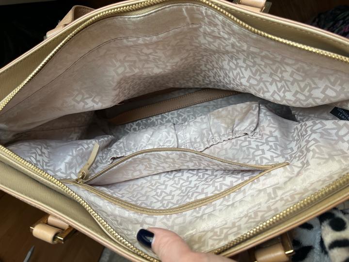 Сумка-тоут бренд DKNY (100% телячья кожа)