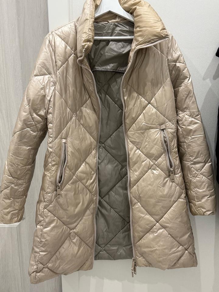 Бежевая куртка Massimo Dutti