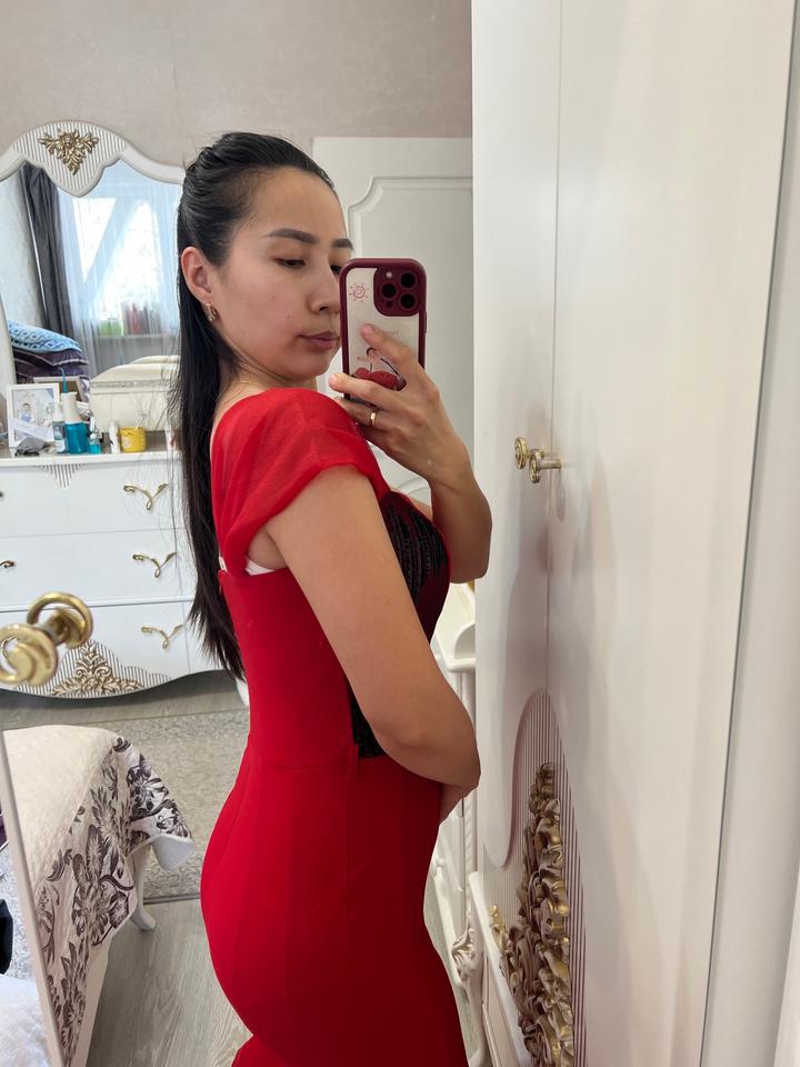 Платье рыбка красного цвета