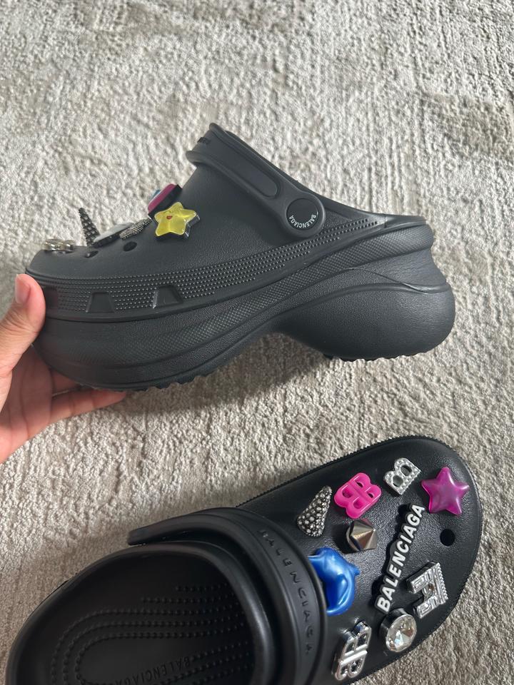 Новые Balenciaga x Crocs 36 размер.
