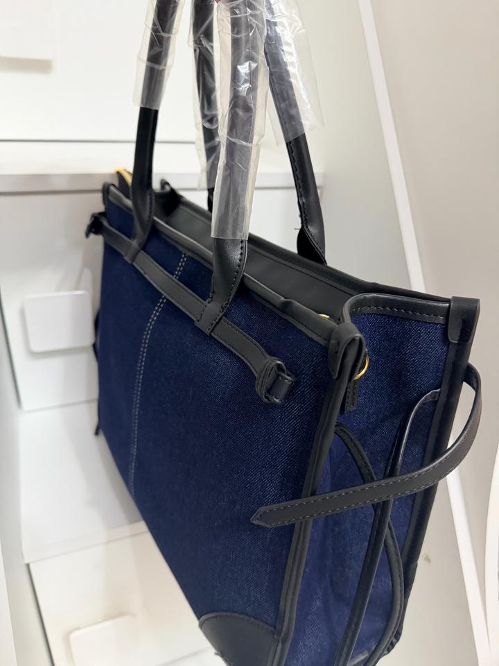 Новая сумка Prada