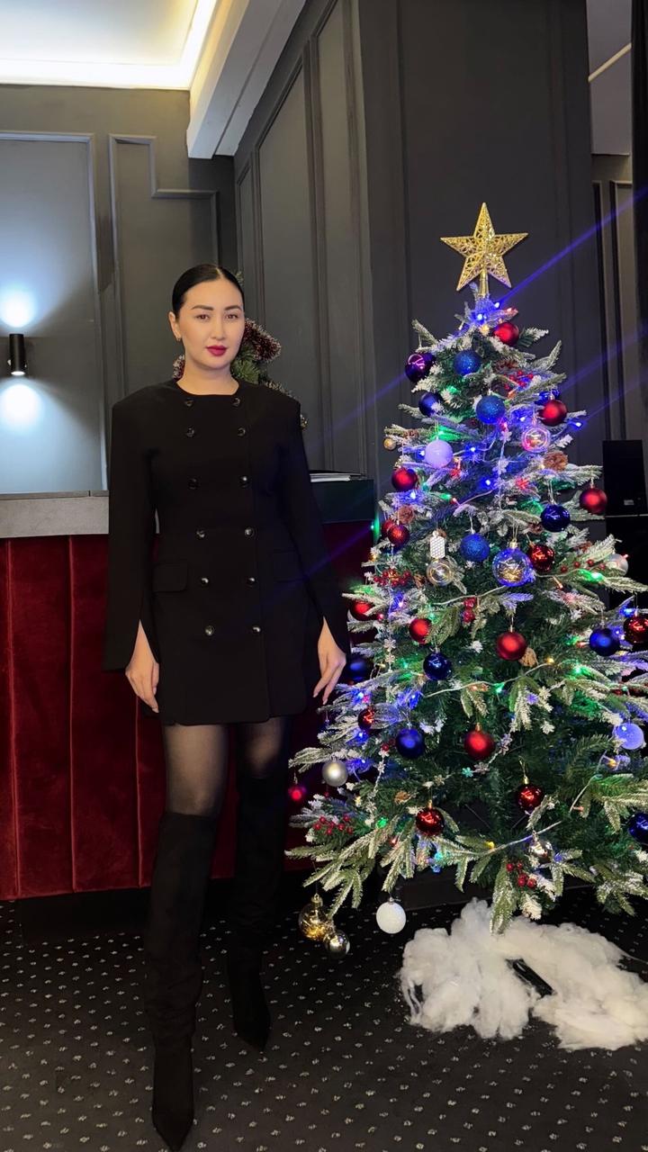 Черное платье-пиджак