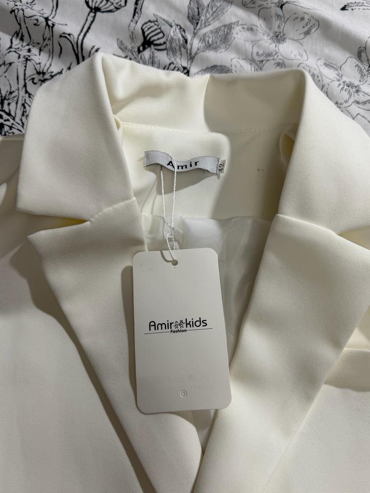 Белый пиджак